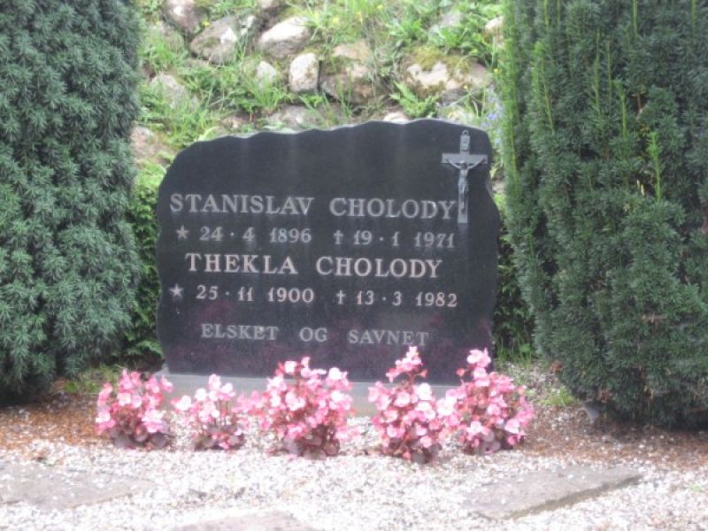 Thekla Cholody.jpg